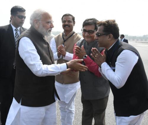 NM sir With PM (1)